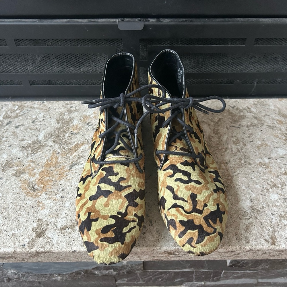 LOGO by Lori Goldstein “Adrienne” Lace-up Camo Calf Hair Booties - Picture 4 of 7